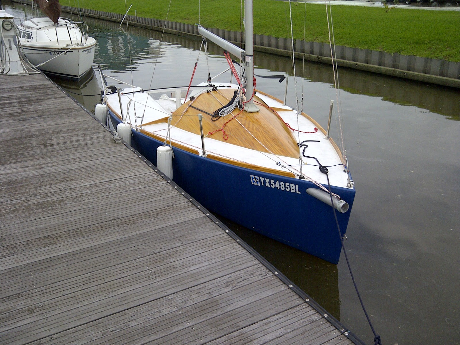 Sport Boat 18. [SB18] A trailerable high performance sail boat with 