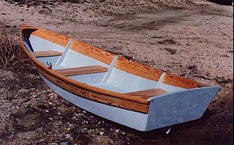 Bay Skiff 12. Handy-sized skiff for rowing and sailing