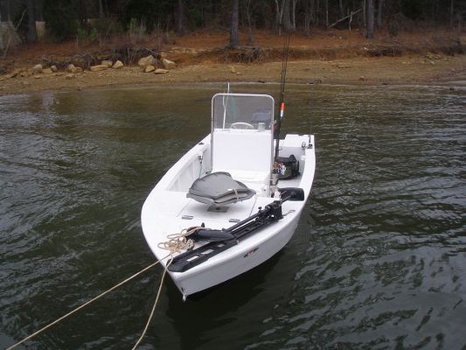 Flush decks, and raised sole with center console
