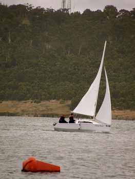 Waller TS 540 sailing