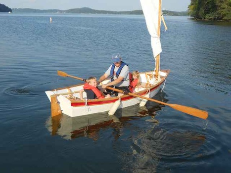 Semy Dory 11 rowing